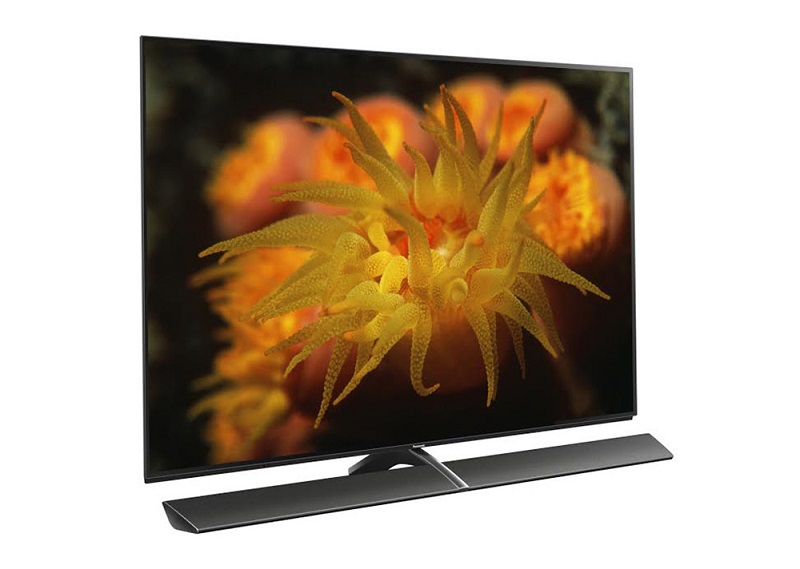 Panasonic renews its OLED bet with the EZ1000 without curves and with HDR